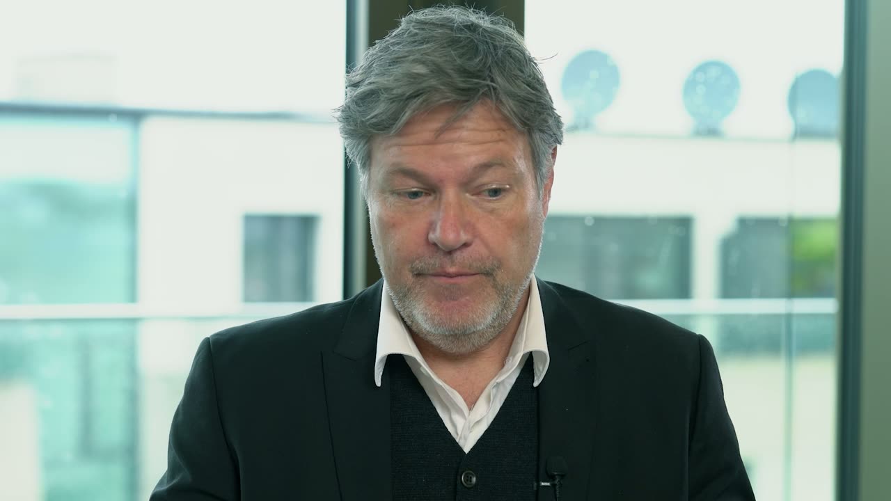 STUDIO TALK MIT ROBERT HABECK